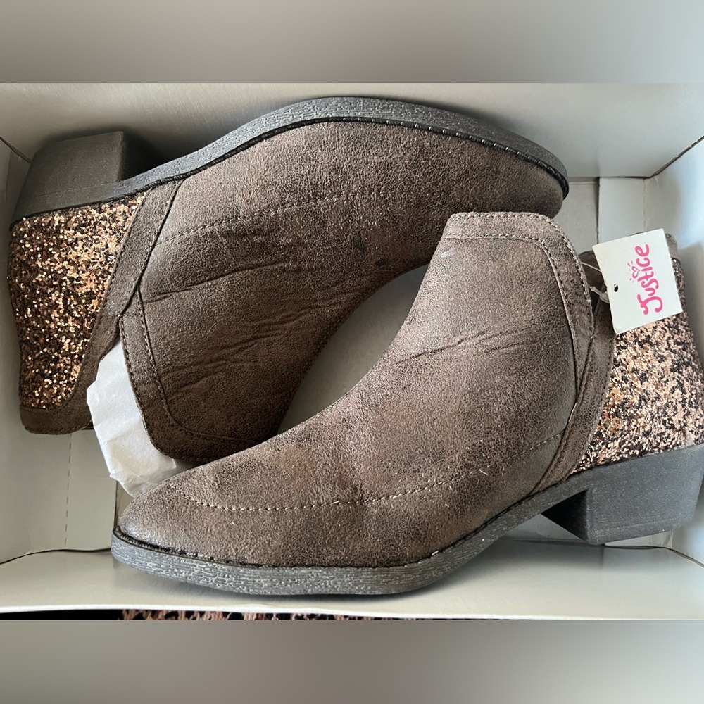 New Justice Girls Booties Size 4